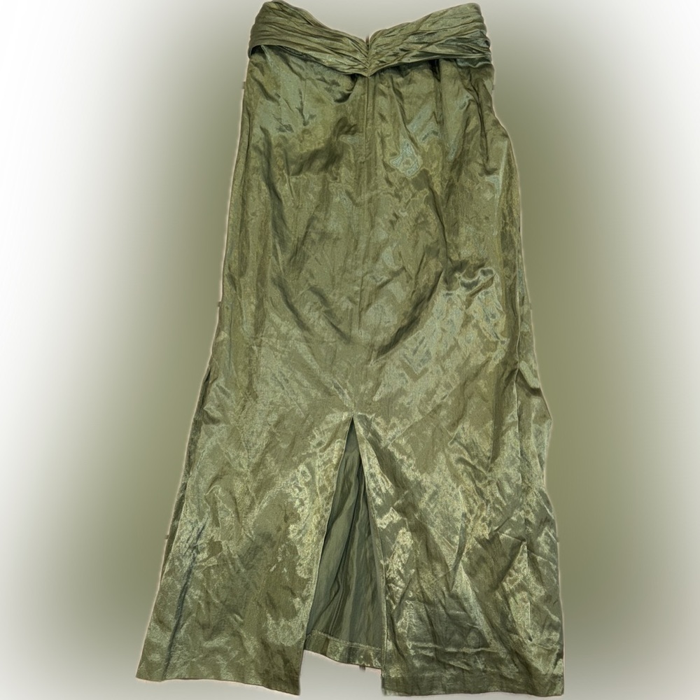 NWOT Vince Twist Front Skirt in Dark Pistachio Size 2 - Picture 2 of 10